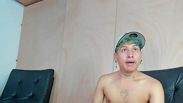 Snapshot of spicy_adonhis chatting on September 13, 2025, 12:38 pm spicy adonhis online show from September 13, 2025, 12:38 pm