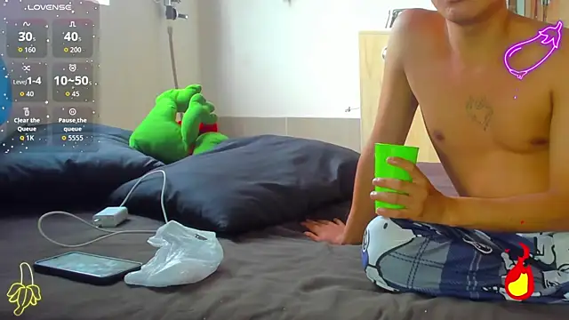 Snapshot of spicy_adonhis chatting on October 25, 2025, 7:25 pm spicy adonhis online show from October 25, 2025, 7:25 pm