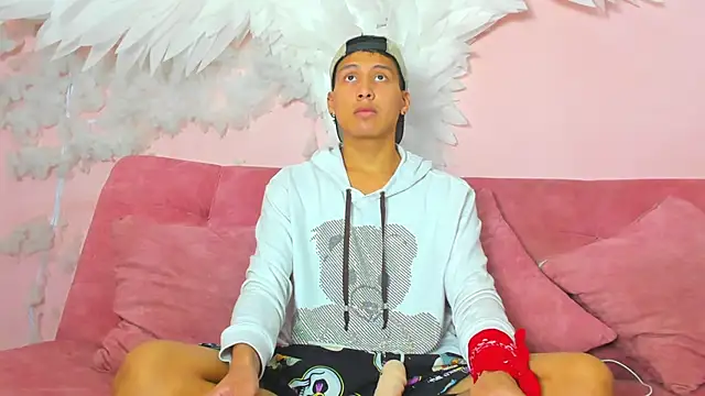 Snapshot of spicy_adonhis chatting on November 21, 2025, 1:10 pm spicy adonhis online show from November 21, 2025, 1:10 pm