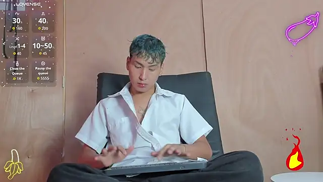 Snapshot of spicy_adonhis chatting on October 15, 2025, 12:46 pm spicy adonhis online show from October 15, 2025, 12:46 pm