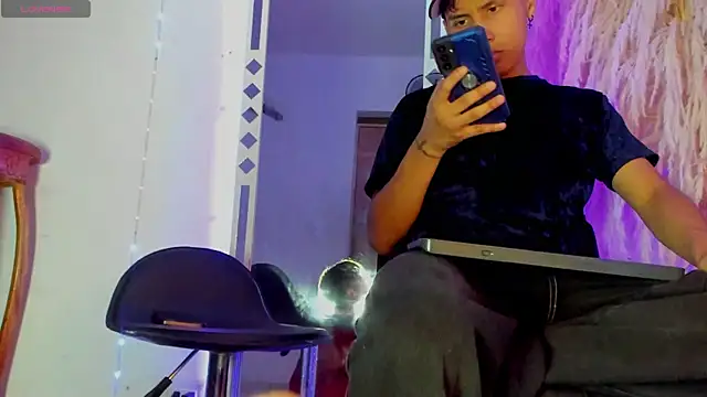 Snapshot of spicy_adonhis chatting on October 23, 2025, 7:34 pm spicy adonhis online show from October 23, 2025, 7:34 pm