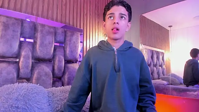 Snapshot of owen__johnson chatting on February 15, 2026, 12:04 pm owen johnson online show from February 15, 2026, 12:04 pm