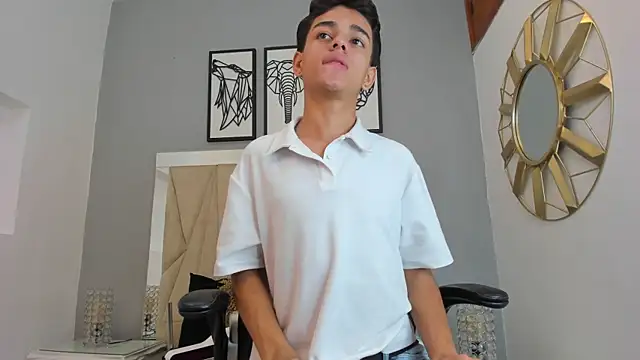 Snapshot of owen__johnson chatting on September 28, 2025, 11:50 am owen johnson online show from September 28, 2025, 11:50 am