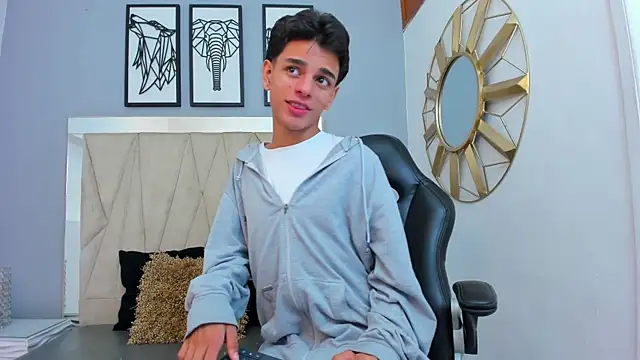 Snapshot of owen__johnson chatting on September 15, 2025, 11:43 am owen johnson online show from September 15, 2025, 11:43 am