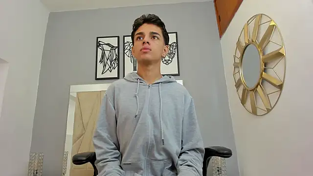 Snapshot of owen__johnson chatting on September 23, 2025, 12:01 pm owen johnson online show from September 23, 2025, 12:01 pm
