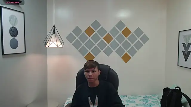 nathanclay online show from November 25, 2025, 4:02 am