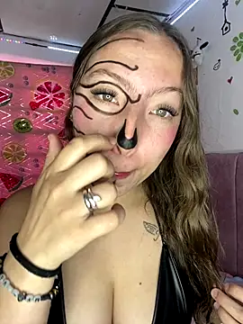 Tiara 19 online show from October 28, 2025, 4:06 pm