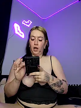 HarleyDemon666 online show from November 9, 2025, 12:36 am