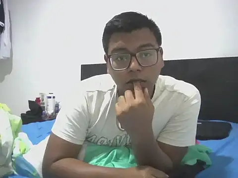 Adrian Saint online show from September 22, 2025, 2:39 am