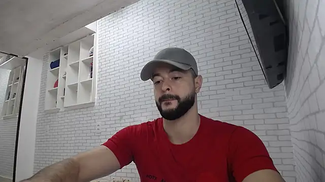 BombeiroHotx online show from July 24, 2026, 8:49 pm