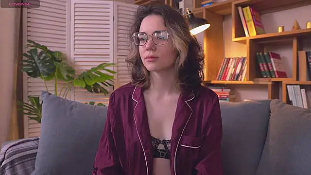 Sunny Teaze online show from February 27, 2026, 7:19 am