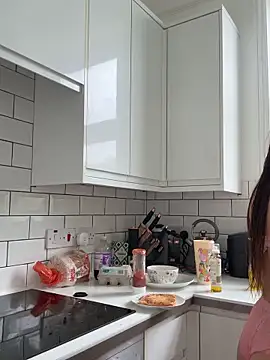 AlitaNova online show from October 2, 2025, 10:51 am