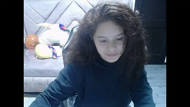 Velvet Moon V online show from October 23, 2025, 1:10 pm