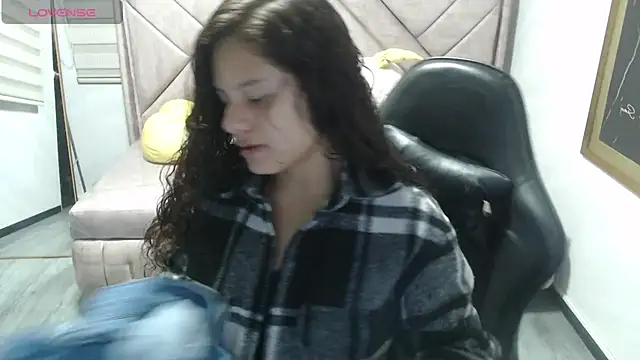 Velvet Moon V online show from January 19, 2026, 1:15 pm