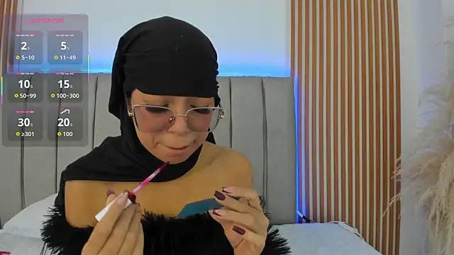 Snapshot of naishaa_ chatting on December 4, 2025, 6:40 pm naishaa online show from December 4, 2025, 6:40 pm