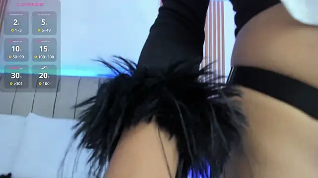 naishaa  online show from September 20, 2025, 6:46 pm