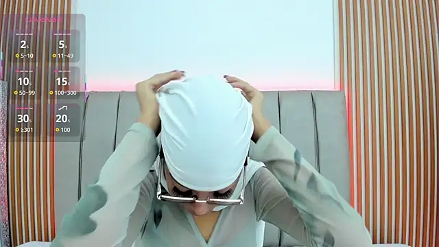 Snapshot of naishaa_ chatting on December 5, 2025, 6:39 pm naishaa online show from December 5, 2025, 6:39 pm