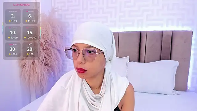 naishaa  online show from May 20, 2026, 6:27 pm