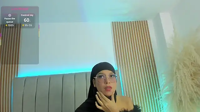 Snapshot of naishaa_ chatting on December 1, 2025, 6:42 pm naishaa online show from December 1, 2025, 6:42 pm