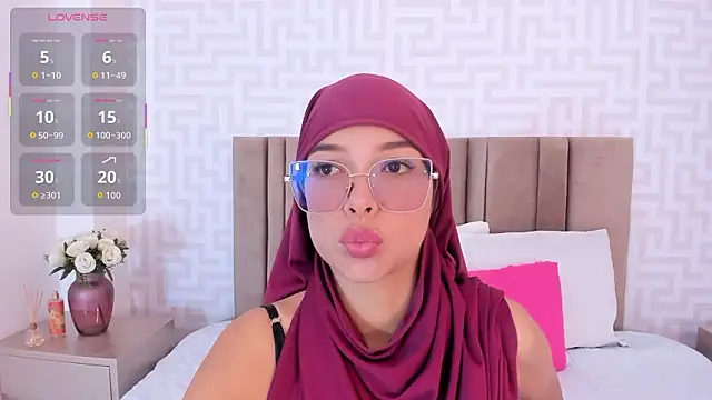 Snapshot of naishaa_ chatting on February 2, 2026, 6:51 pm naishaa online show from February 2, 2026, 6:51 pm