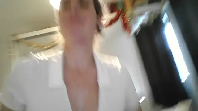 BlondeBells online show from November 19, 2025, 10:15 am