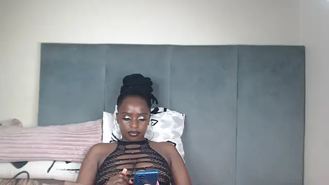 Snapshot of Jah-Queen chatting on April 4, 2026, 5:41 pm Jah-Queen online show from April 4, 2026, 5:41 pm