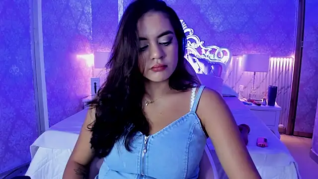 Snapshot of Lhea_Foxx chatting on September 27, 2025, 10:27 pm Lhea Foxx online show from September 27, 2025, 10:27 pm