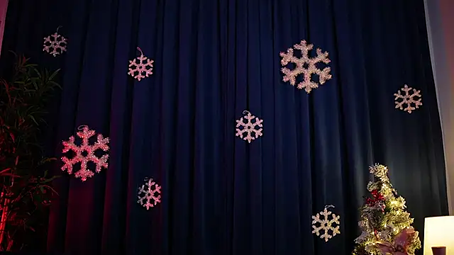  ChloeLee  online show from December 23, 2025, 7:29 am