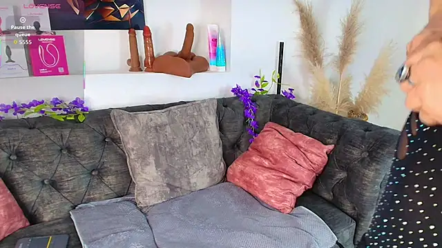 may wood online show from September 24, 2025, 12:11 pm