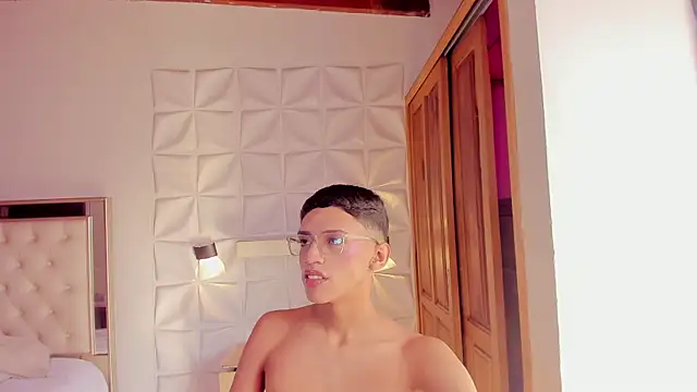 BILLY JAMEES online show from December 22, 2025, 8:53 pm