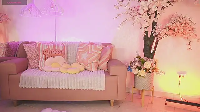 JadeSummerr online show from November 14, 2025, 11:36 am