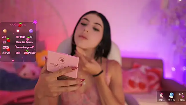 JadeSummerr online show from May 19, 2026, 11:39 am