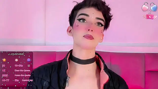 Baby FenixTS online show from November 2, 2025, 9:47 am