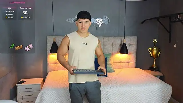 Snapshot of Horny_nick18 chatting on September 19, 2025, 12:31 pm Horny nick18 online show from September 19, 2025, 12:31 pm