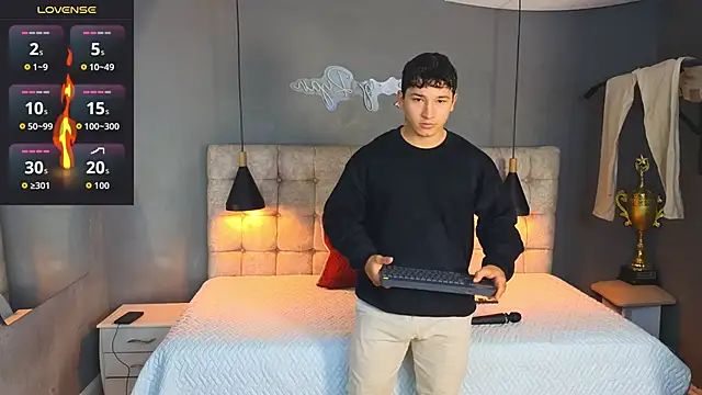 Snapshot of Horny_nick18 chatting on October 6, 2025, 1:12 pm Horny nick18 online show from October 6, 2025, 1:12 pm