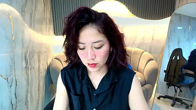 Snapshot of valentina_r_ chatting on November 13, 2025, 3:21 am valentina r online show from November 13, 2025, 3:21 am