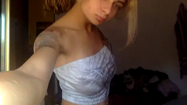 piccolaflo online show from July 24, 2026, 2:57 pm