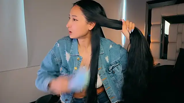 Adhara7 online show from March 25, 2026, 7:35 pm