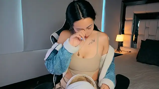 Adhara7 online show from April 4, 2026, 7:31 pm