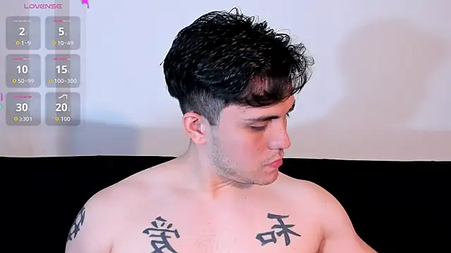 jasonxd9898 online show from November 18, 2025, 1:21 am