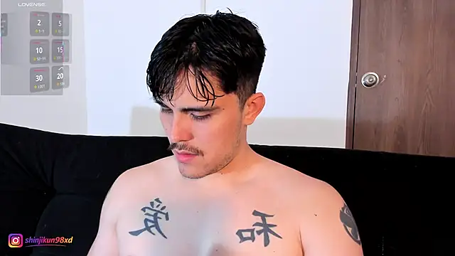 jasonxd9898 online show from April 19, 2026, 2:34 am