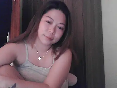 Snapshot of mimi15 chatting on April 7, 2026, 7:32 am mimi15 online show from April 7, 2026, 7:32 am