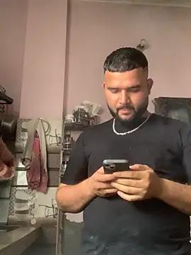 amitsharma7868 online show from March 19, 2026, 7:41 am