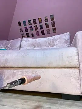 Rinamay  online show from March 6, 2026, 9:21 pm