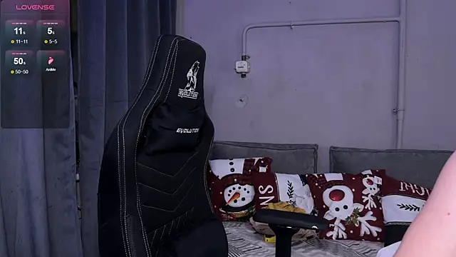 cutemilana sexwife online show from February 7, 2026, 8:50 pm