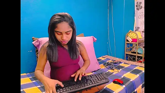Snapshot of indiansumaya chatting on September 17, 2025, 7:10 am indiansumaya online show from September 17, 2025, 7:10 am