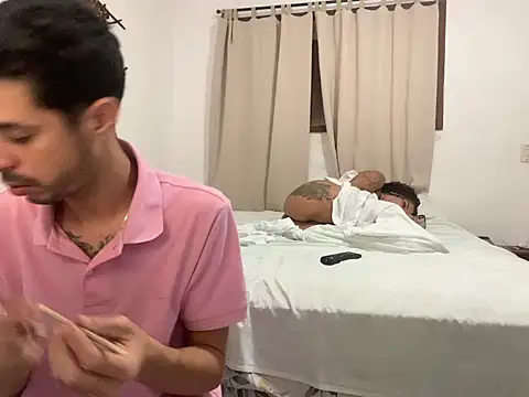 ClaraCacheada online show from October 19, 2025, 4:26 am