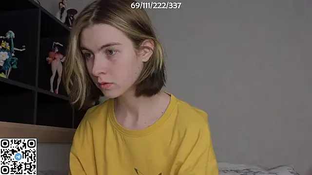 Snapshot of bertamimi chatting on October 31, 2025, 6:26 pm bertamimi online show from October 31, 2025, 6:26 pm