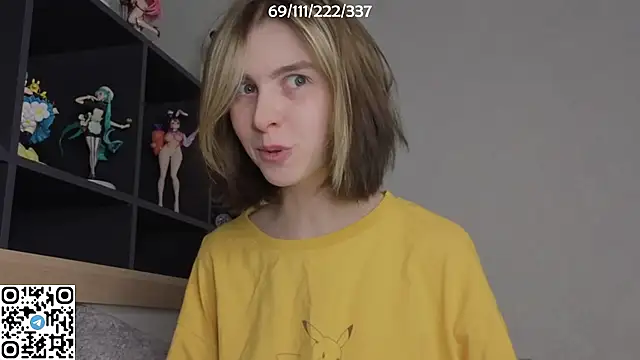 Snapshot of bertamimi chatting on November 15, 2025, 6:56 pm bertamimi online show from November 15, 2025, 6:56 pm