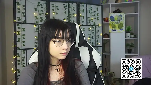 BereniceBattersby online show from October 2, 2025, 8:34 pm